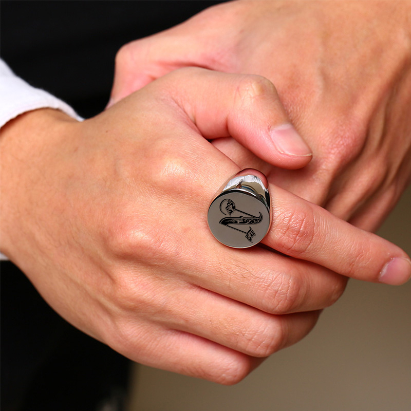 Мужское кольцо с гравировкой б – обзор и цена Signet Ring Men